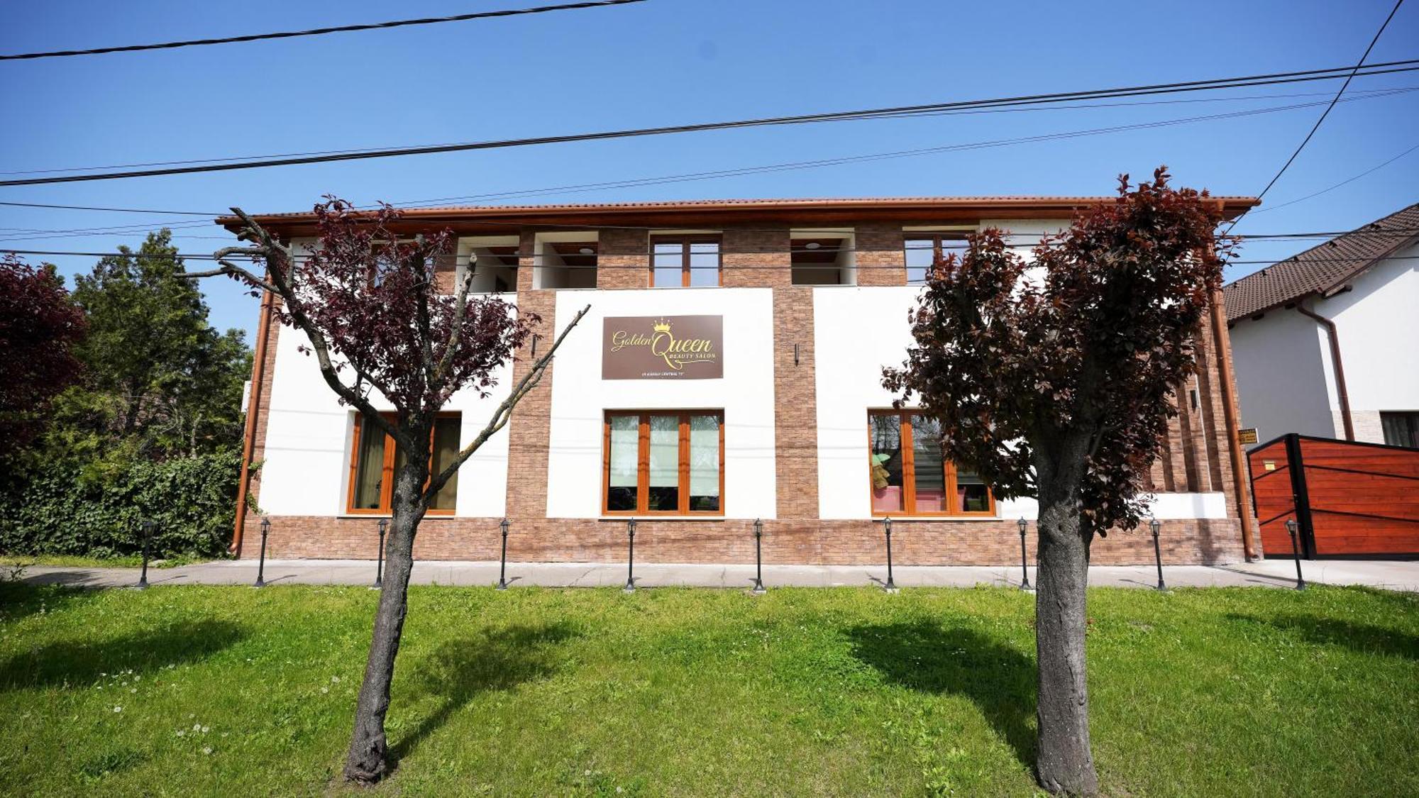 Airport Karoly Central Vecses Exterior photo